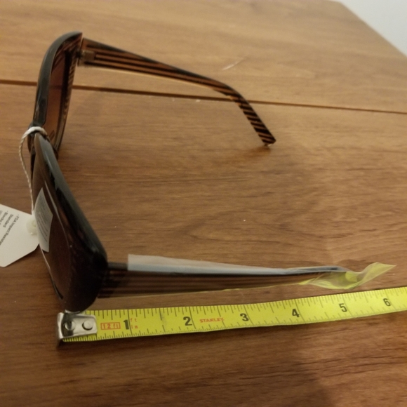 VOX Women's Brown Striped Oversized Cat Eye Trendy Sunoptics Sunglas… - Picture 6 of 7